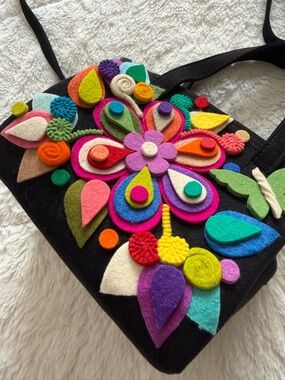 New! Colorful Felt Floral Tote Bag - Black